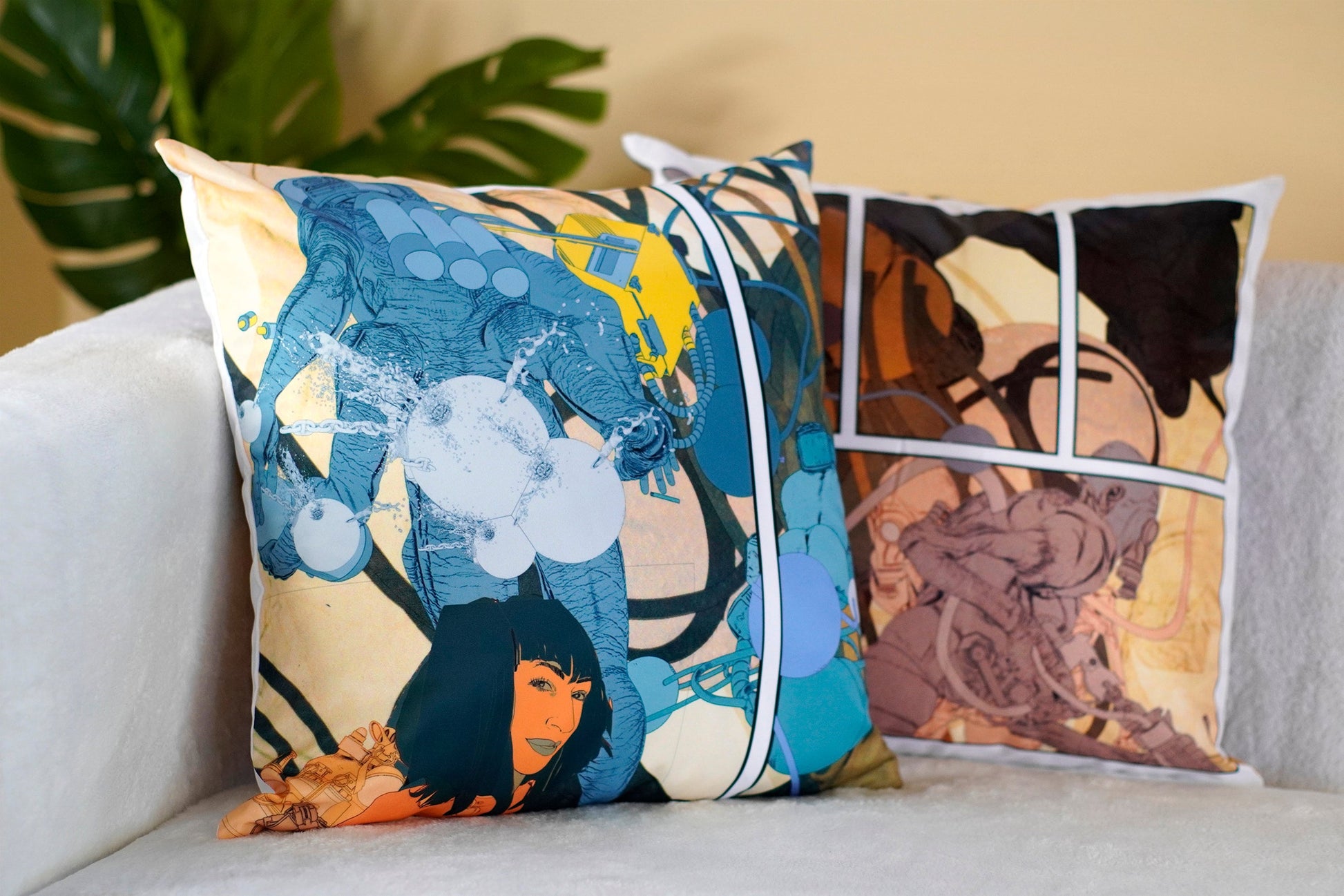 Xen Wear Pillow - Robot War Comic
